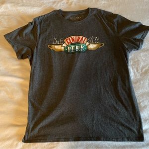 Women’s large grey FRIENDS Central Perk T-shirt, EUC